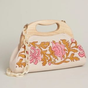 Starting embroidered bag